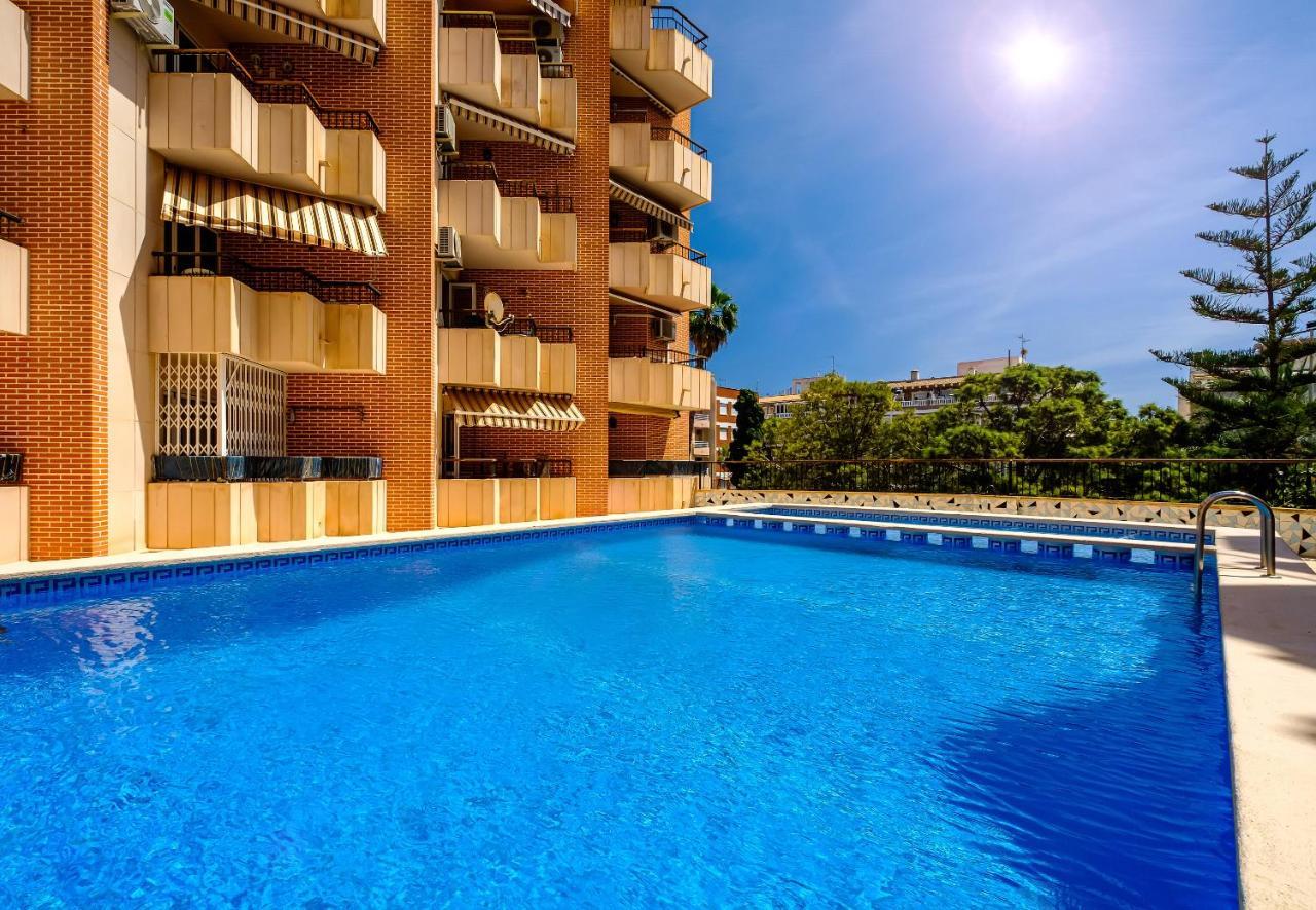 Holiday Royal Suite Concordia Торевиеха Екстериор снимка