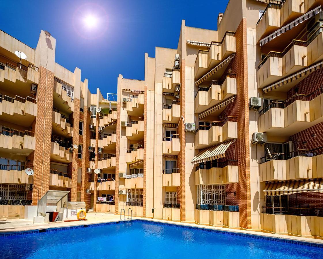 Holiday Royal Suite Concordia Торевиеха Екстериор снимка